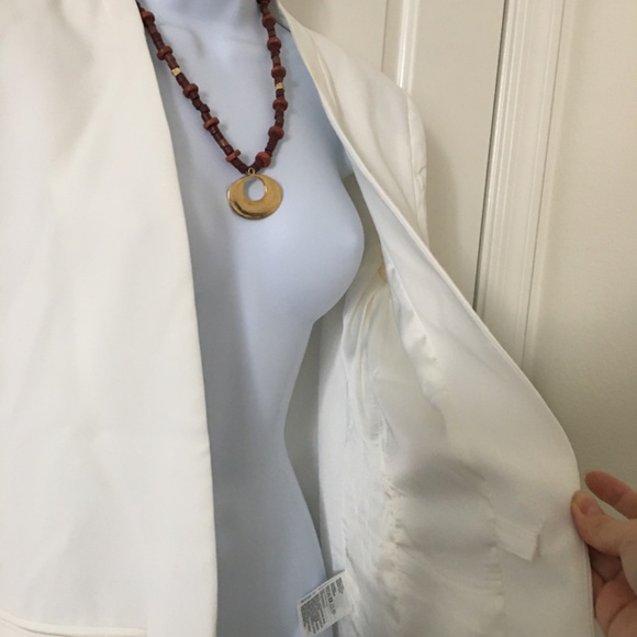 H&M Women’s White Blazer Size 6 - Picture 3 of 6